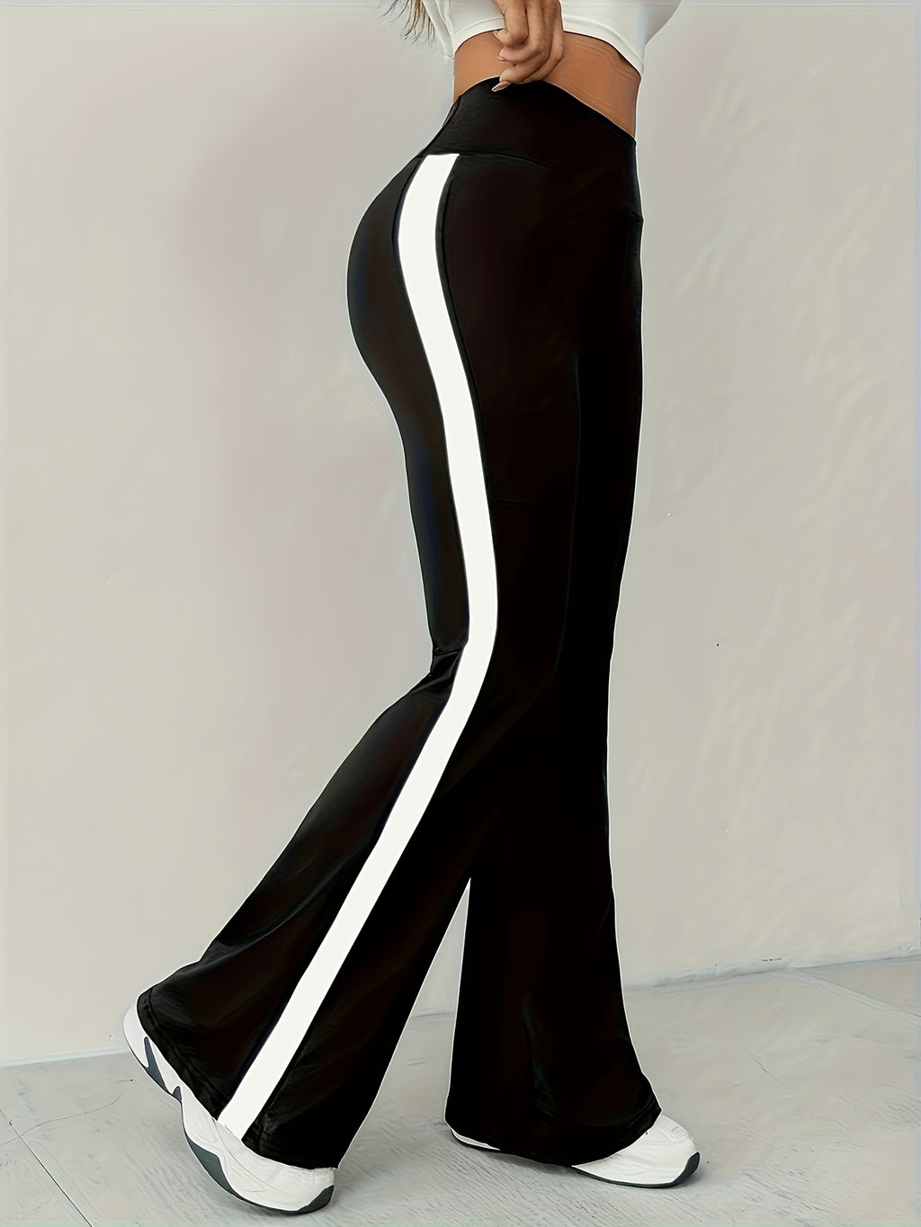 High-Waist Black Flare Pants with White Side Stripes | and Leg-Lengthening, Casual Style, Suitable for All Seasons