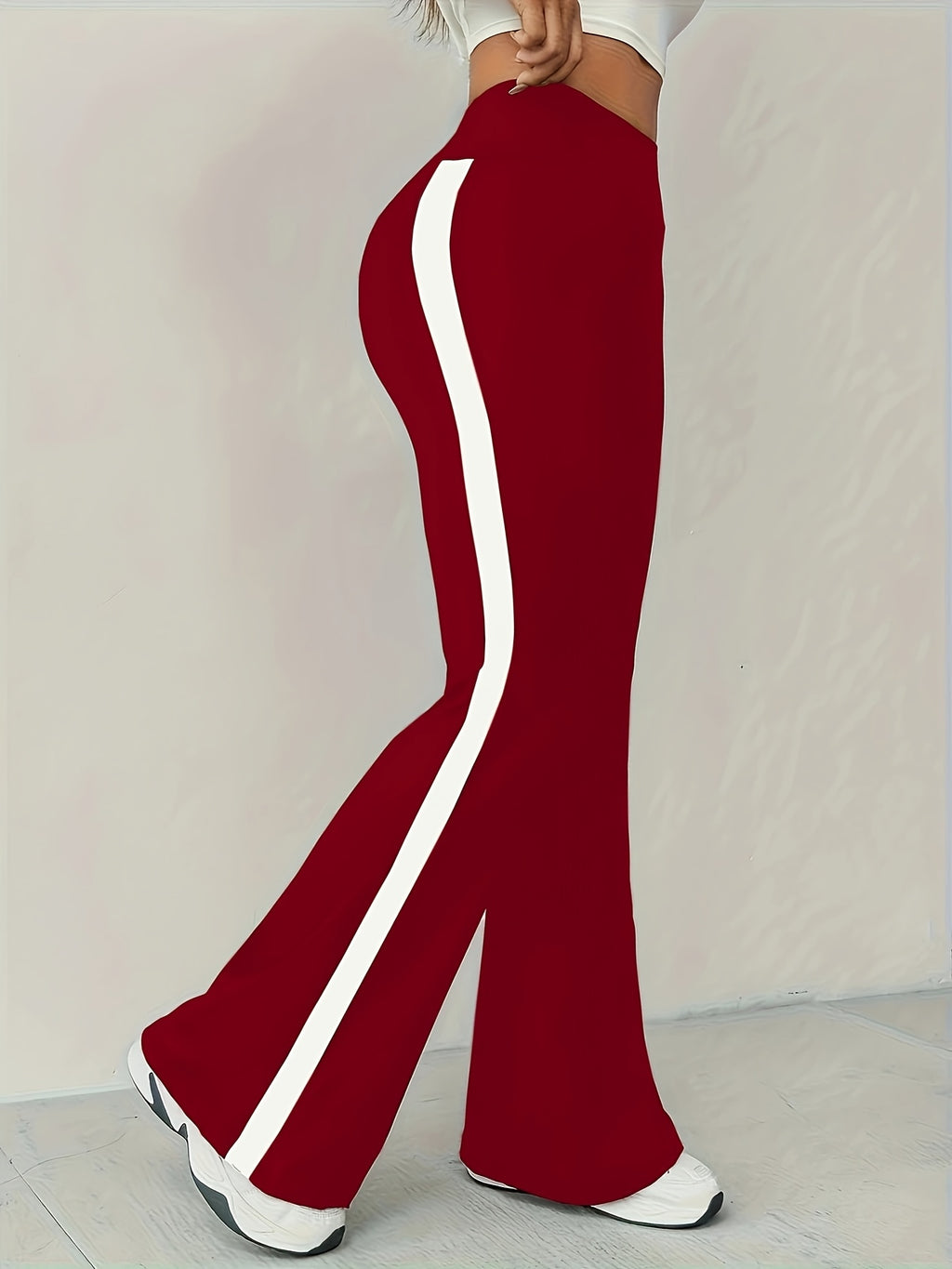 High-Waist Black Flare Pants with White Side Stripes | and Leg-Lengthening, Casual Style, Suitable for All Seasons