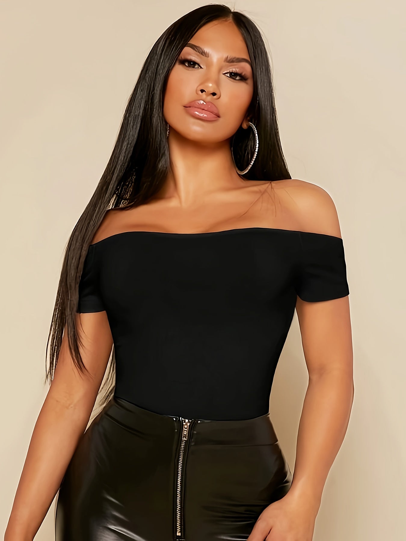 European and American Women's Elegant Off-Shoulder Crew Neck Comfortable Short-Sleeve Bodysuit T-Shirt Base Layer Tight-Fitting Bodysuit